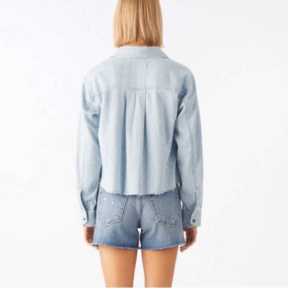 Amo Denim Ida Crop Shirt with a frayed hem Light Wash Womens size XSMALL - Picture 2 of 10